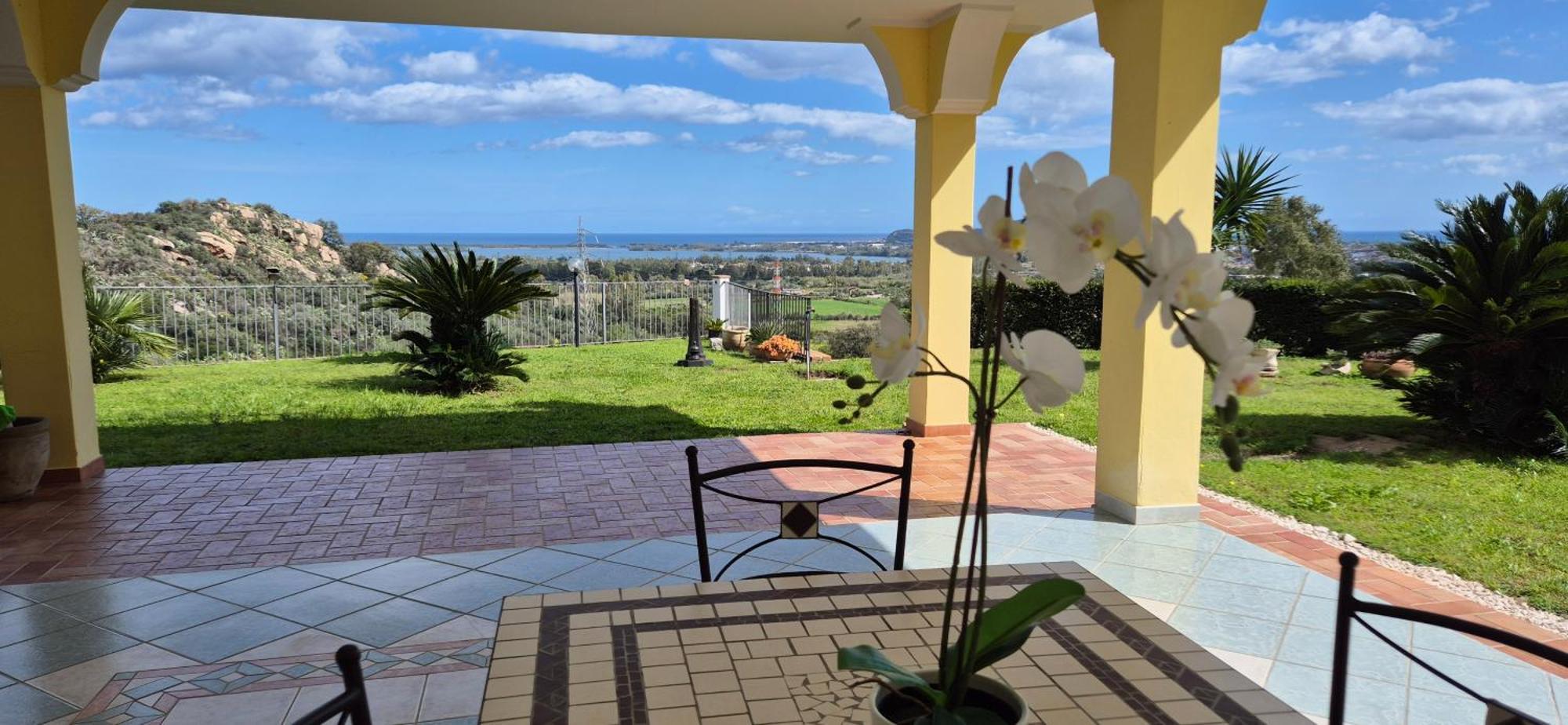 Il Panoramico Apartment Tortolì Екстериор снимка