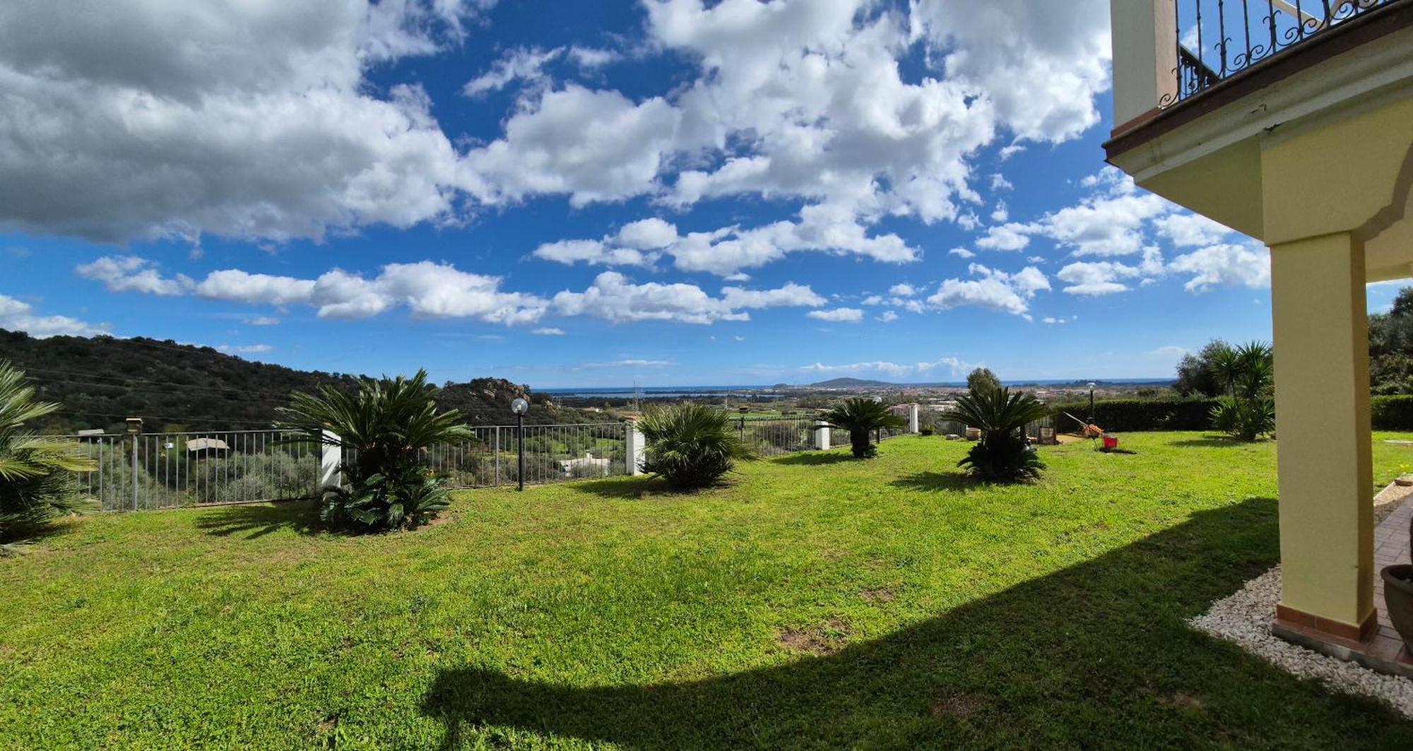 Il Panoramico Apartment Tortolì Екстериор снимка