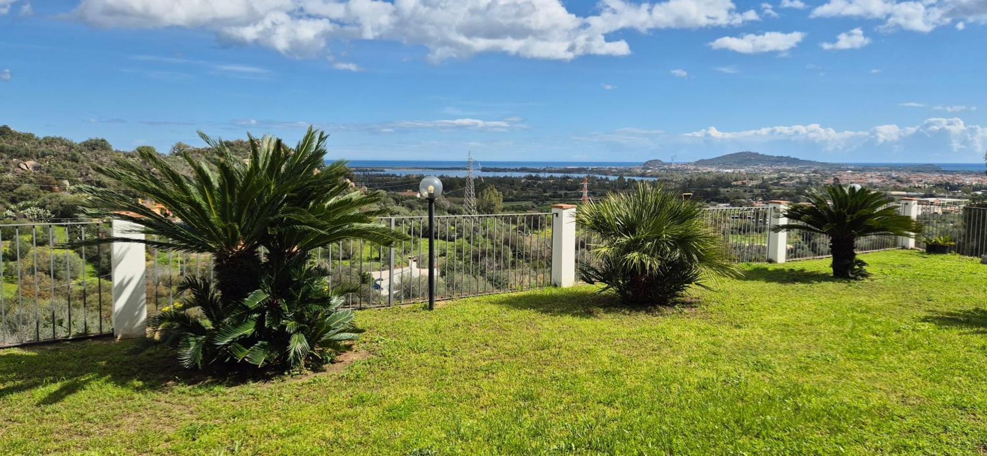 Il Panoramico Apartment Tortolì Екстериор снимка